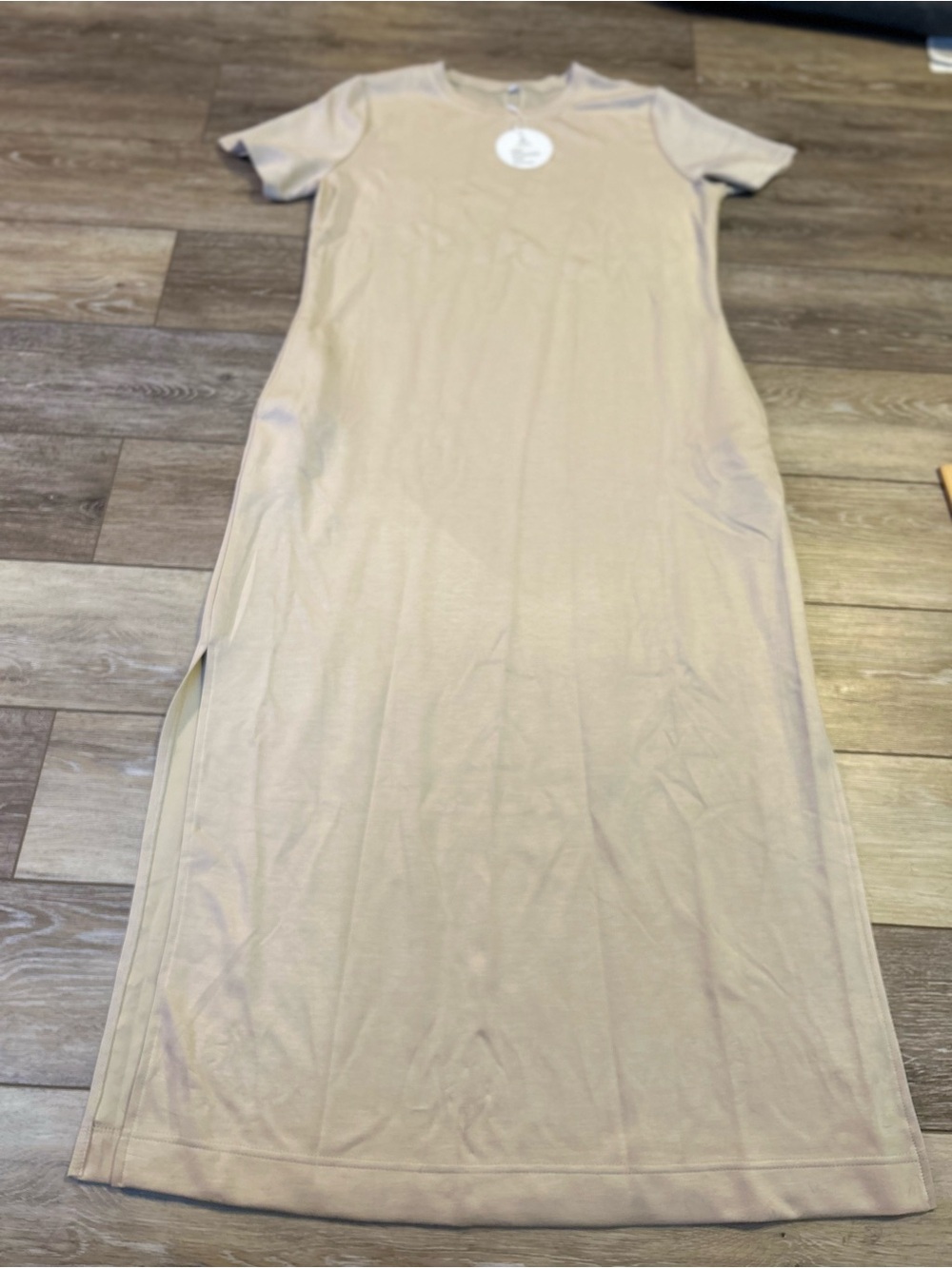 Short Sleeve Maxi Dress in Light Beige – Casual Side-Slit Maxi